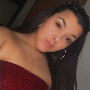 Meet your Posher, Cinthya